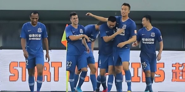 申花外援补强杀出新黑马！曾是德甲联赛银靴，球迷直言以官宣为准